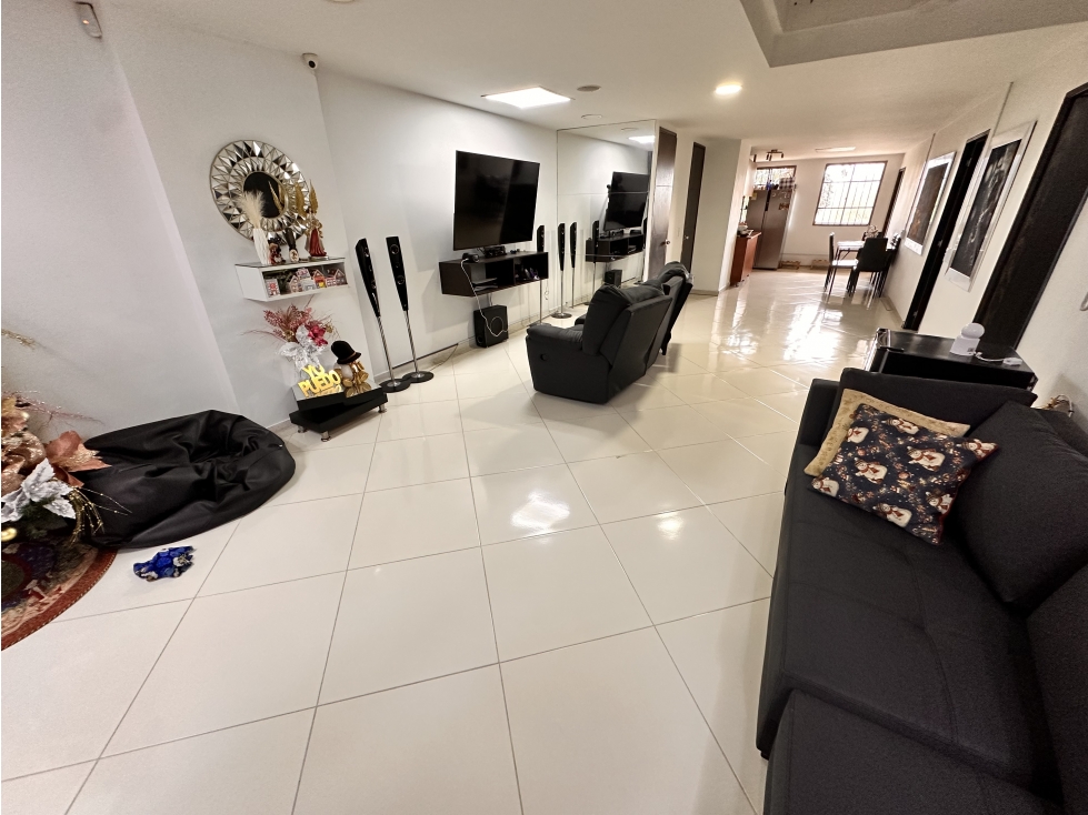 SE VENDE AMPLIO APARTAMENTO EN ENVIGADO EL DORADO — foto 4