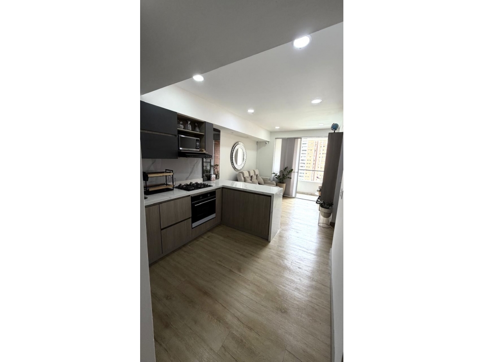 SE VENDE APARTAMENTO EN SABANETA BARRIO TRES ESQUINAS - SAN REMO