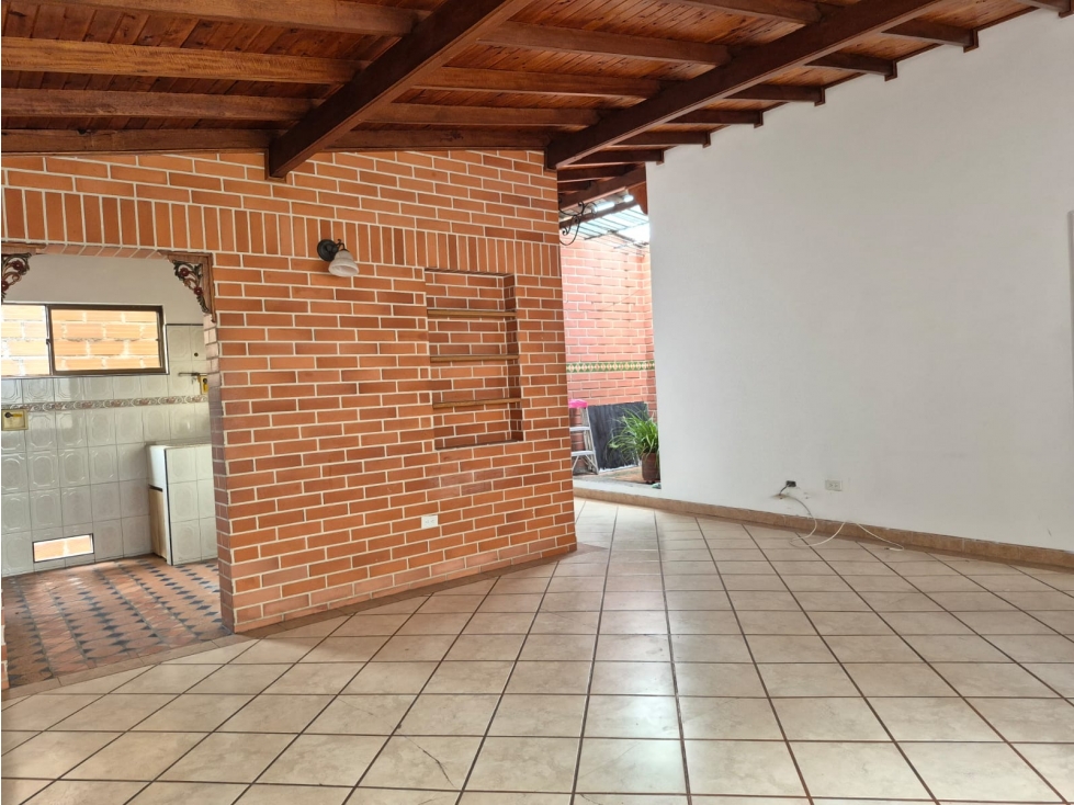 SE VENDE CASA EN NIQUIA PARTE BAJA, SECTOR BIENESTAR FAMILIAR — foto 2