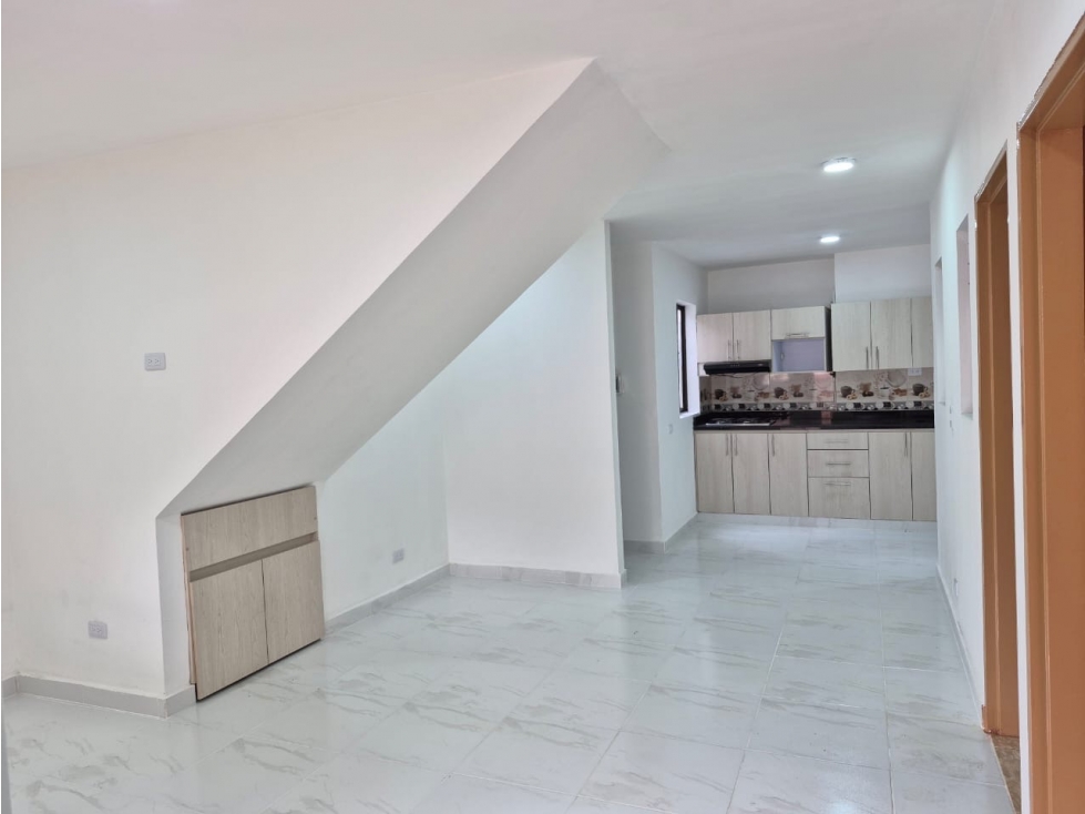SE VENDE APARTAMENTO REMODELADO EN BELLO BARRIO PRADO — foto 3