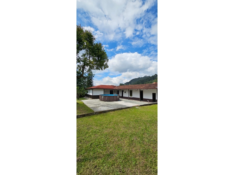 SE VENDE LINDA FINCA EN CALDAS SECTOR LA MIEL