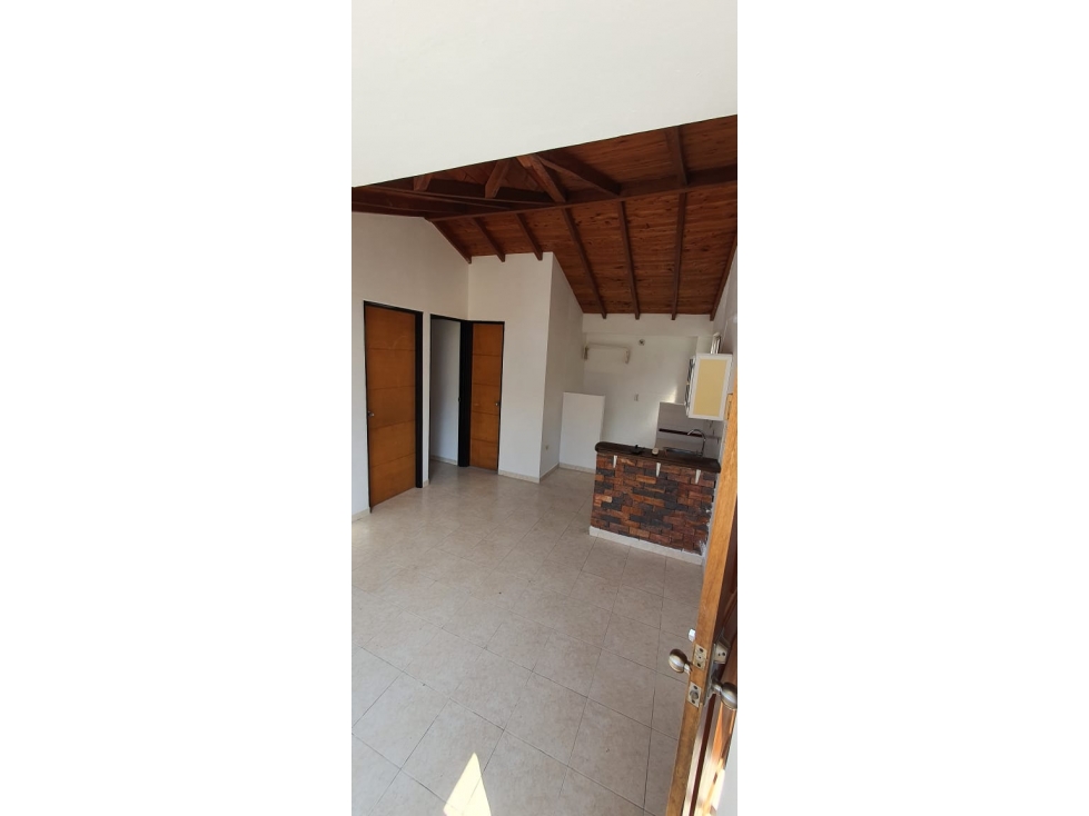 SE VENDE EDIFICIO DE APARTAMENTOS Y LOCALES EN SAN JERONIMO - LA PLAYA - 6