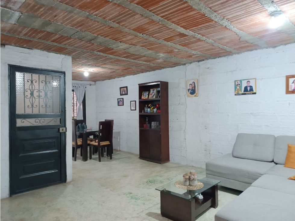SE VENDE AMPLIA CASA EN VILLA HERMOSA, EN OBRA NEGRA — foto 5