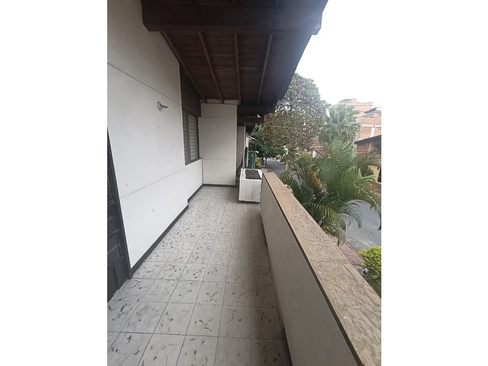 SE VENDE CASA LOTE UNIFAMILIAR EN LAURELES SECTOR SIMON BOLIVAR — foto 5