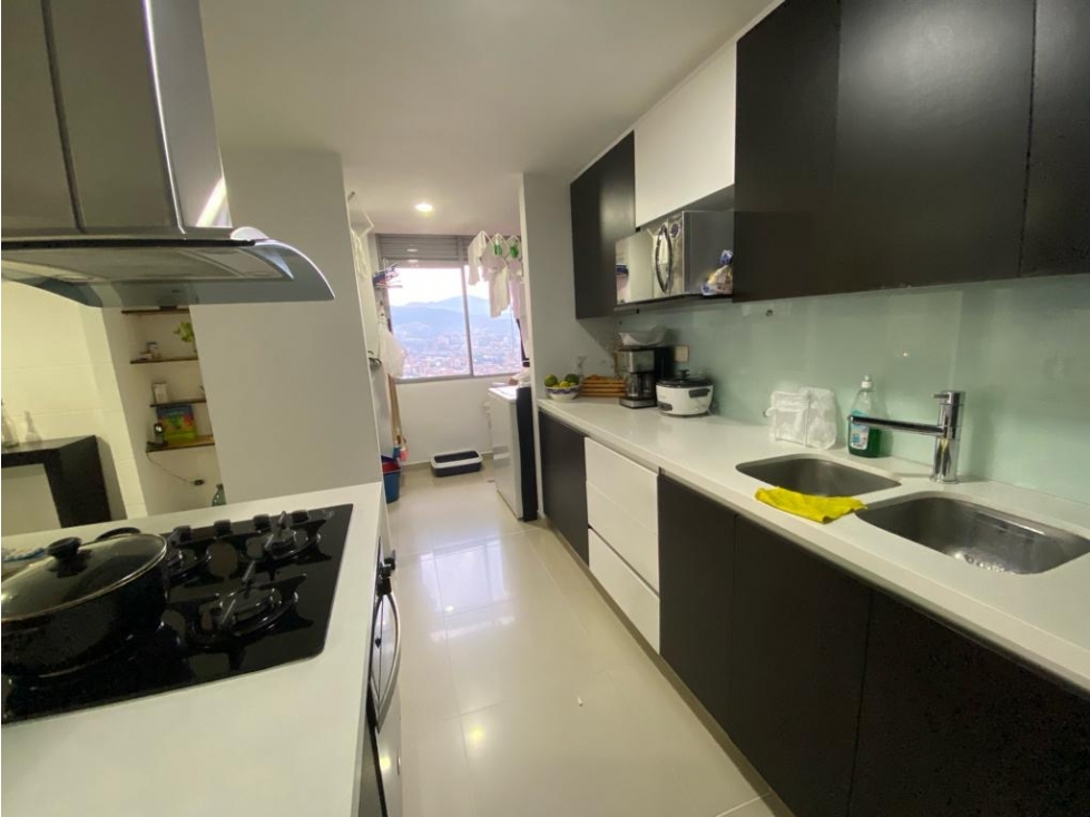 SE VENDE AMPLIO APARTAMENTO EN ENVIGADO SECTOR LOMA LAS BRUJAS — foto 3