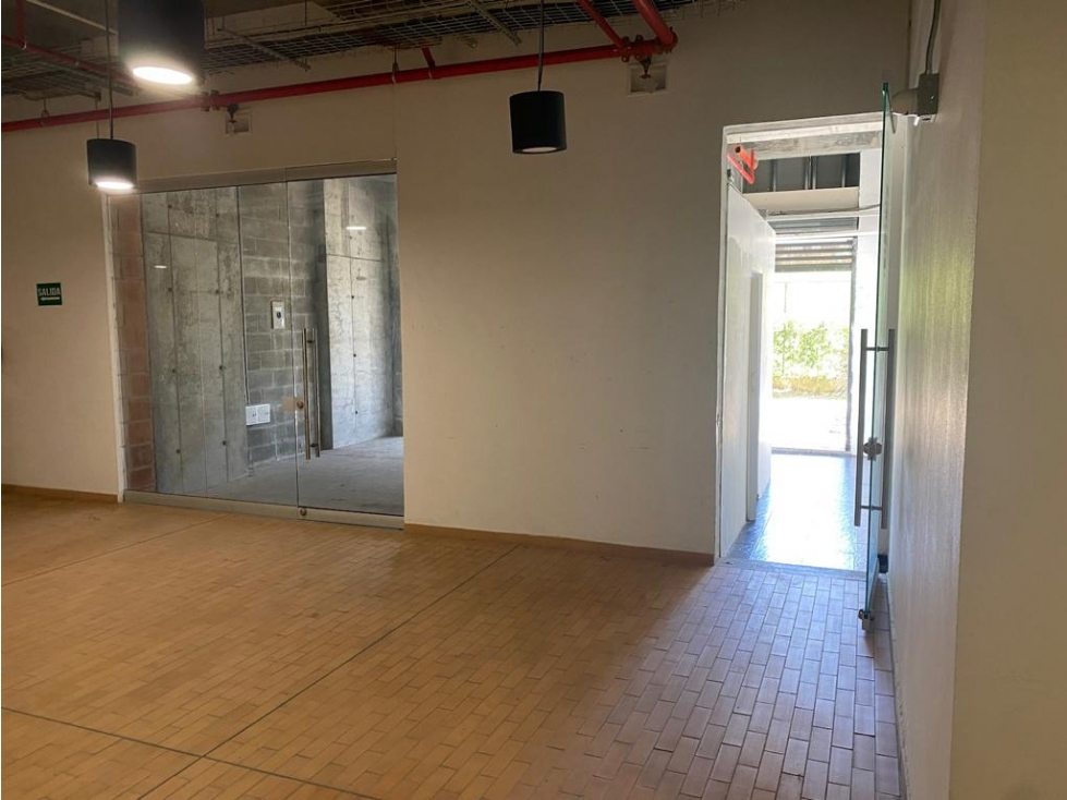 SE VENDE LOCAL COMERCIAL EN SABANETA SECTOR LOS ALCAZARES - 2
