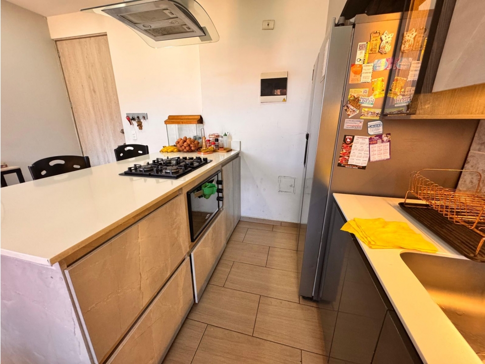 SE VENDE HERMOSO APARTAMENTO EN CALASANZ CERCA AL MALL SANTANA — foto 2
