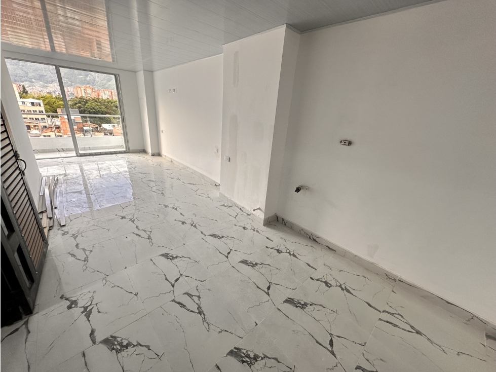 SE VENDE AMPLIO APARTAMETNO DÚPLEX EN BELLO BARRIO CABAÑAS PARTE BAJA — foto 3