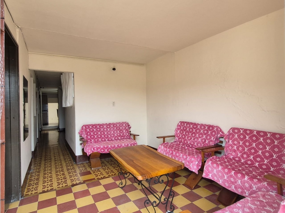SE VENDE CASA EN BELLO BARRIO EL ROSARIO CERCA AL PARQUE PRINCIPAL