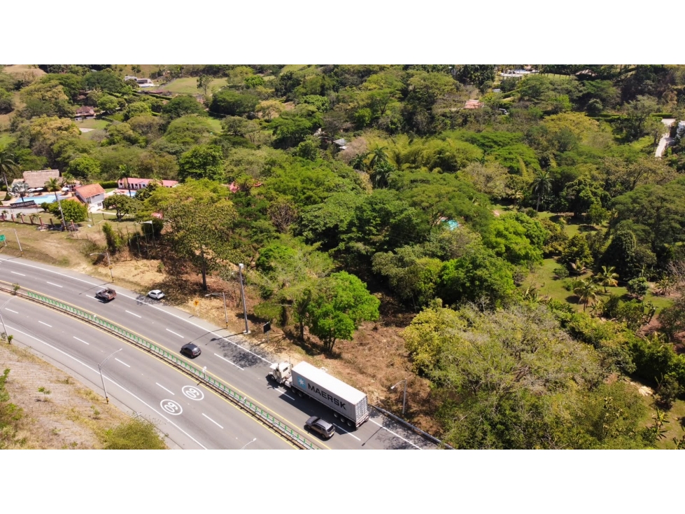 SE VENDE LOTE COMERCIAL SOBRE AUTOPISTA MEDELLÍN - SAN JERÓNIMO - 2