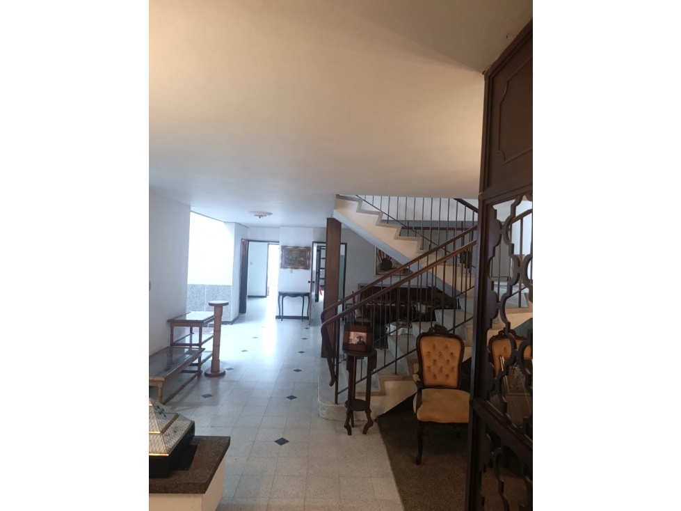 SE VENDE CASA LOTE UNIFAMILIAR EN LAURELES SECTOR SIMON BOLIVAR — foto 2