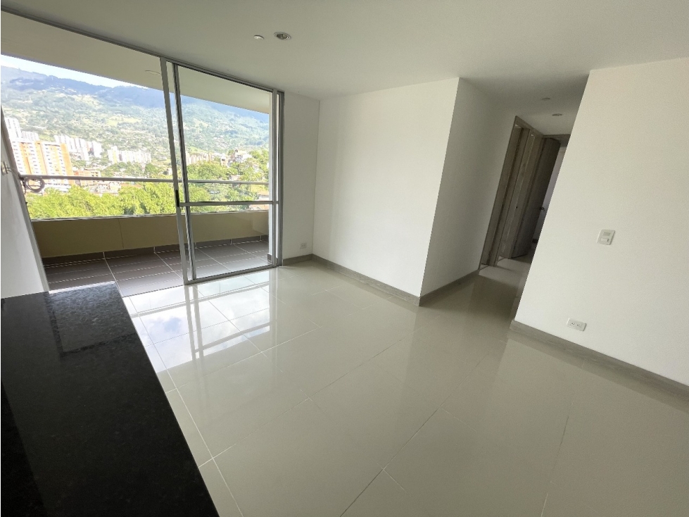 SE VENDE APARTAMENTO EN ENVIGADO SECTOR LAS ANTILLAS PARTE MEDIA — foto 2