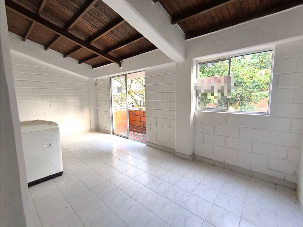 SE VENDE APARTAMENTO CON PARQUEADERO EN BELLO BARRIO CABAÑAS - 2