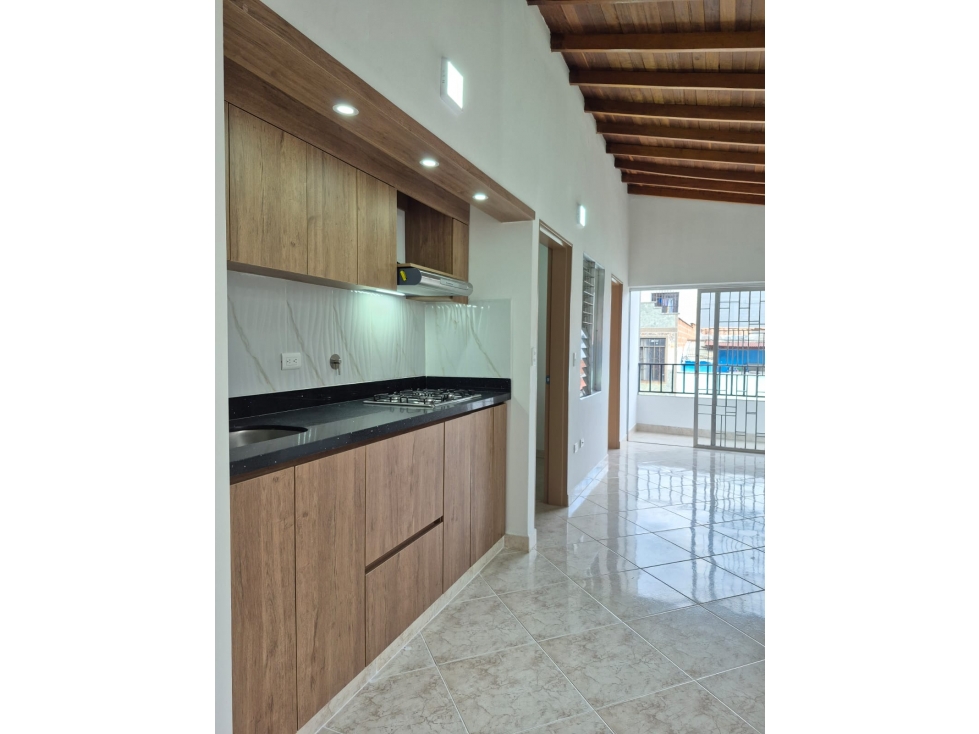 SE VENDE CASA EN PRADO, REMODELADA Y A SOLO 3 MINUTOS DEL PARQUE