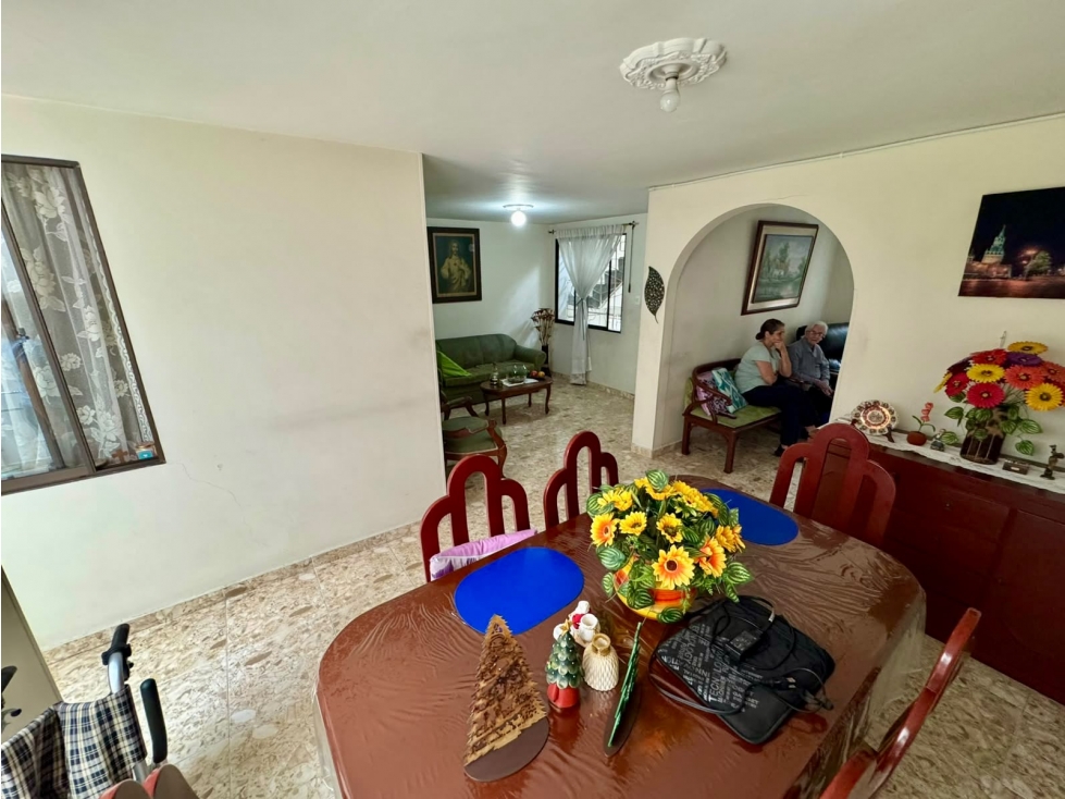 SE VENDE APARTAMENTO AMPLIO EN LA AMÊRICA — foto 3