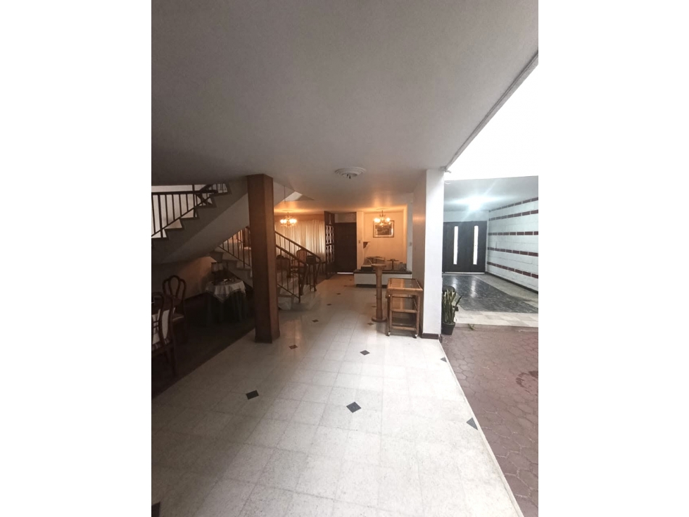 SE VENDE CASA LOTE UNIFAMILIAR EN LAURELES SECTOR SIMON BOLIVAR — foto 4