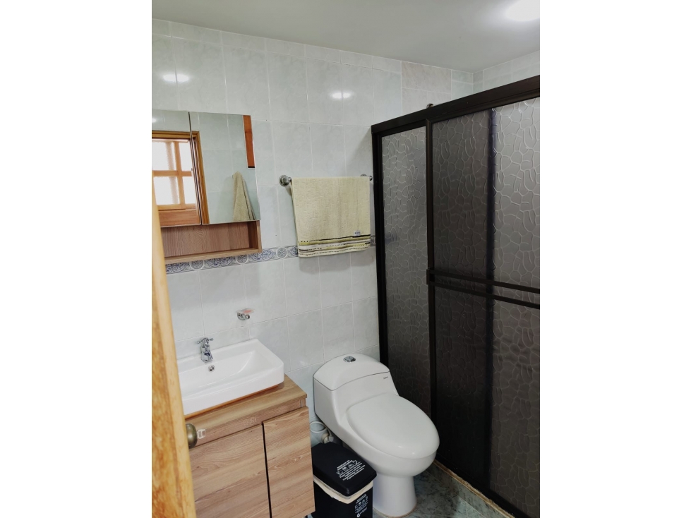 SE VENDE CASA AMPLIA CON TERRAZA EN ENVIGADO BARRIO MESA — foto 6