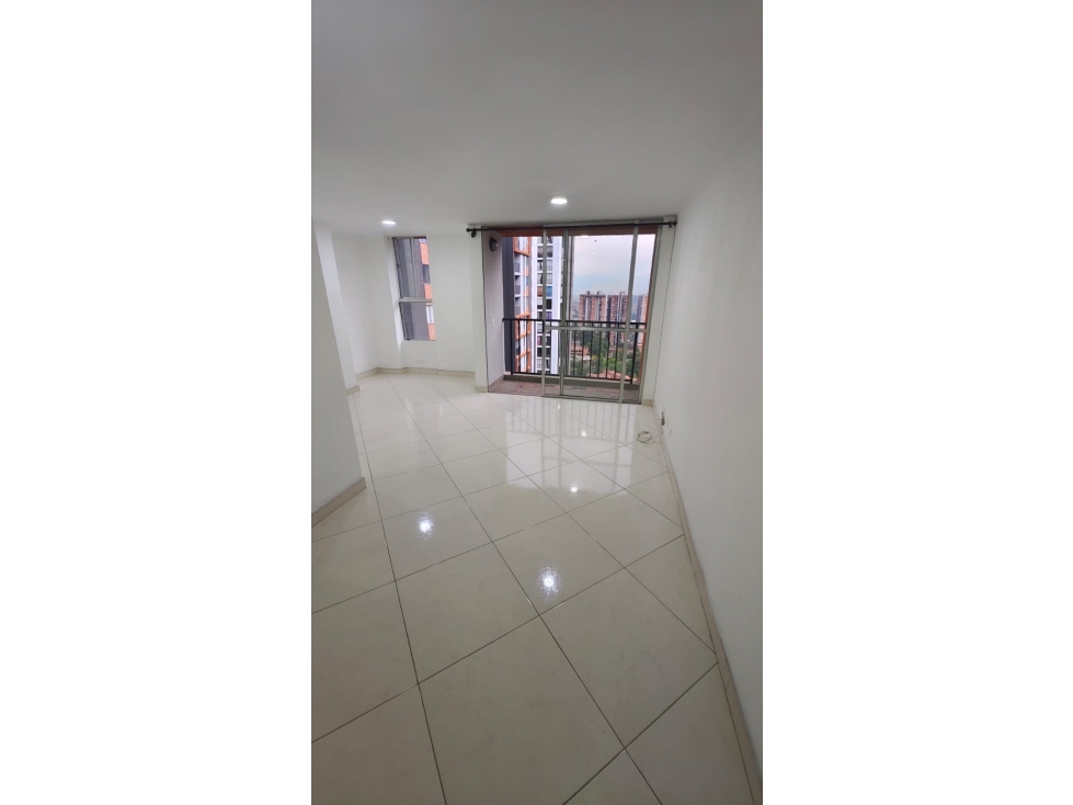 SE VENDE APARTAMENTO EN RODEO ALTO CERCA A ARBOLEDA DEL RODEO — foto 4