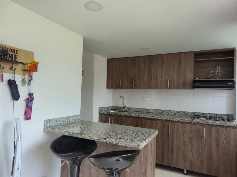 SE VENDE APARTAMENTO EN SABANETA BARRIO EL CARMELO — foto 4