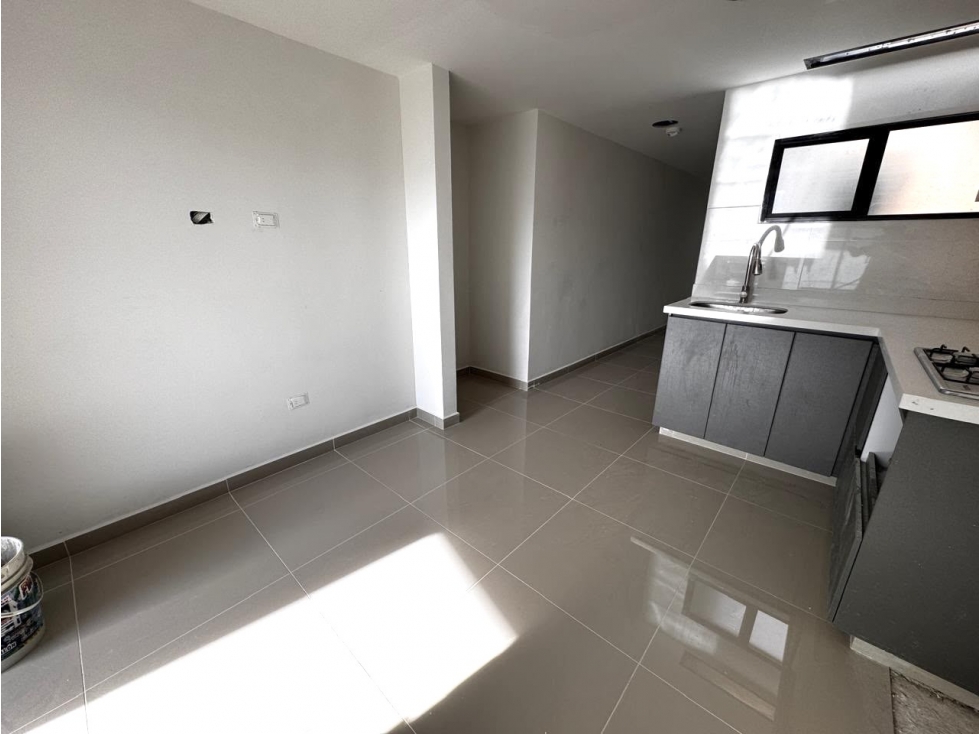 SE VENDE APARTAMENTO DÚPLEX EN MANRIQUE CENTRAL PARA ESTRENAR — foto 4