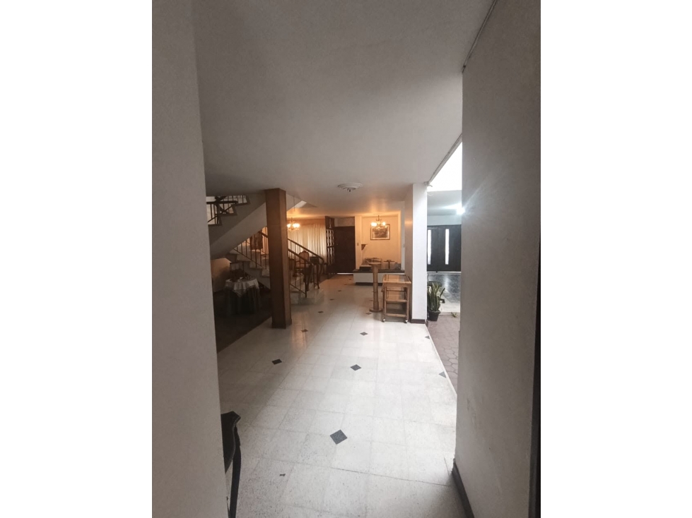 SE VENDE CASA LOTE UNIFAMILIAR EN LAURELES SECTOR SIMON BOLIVAR — foto 3