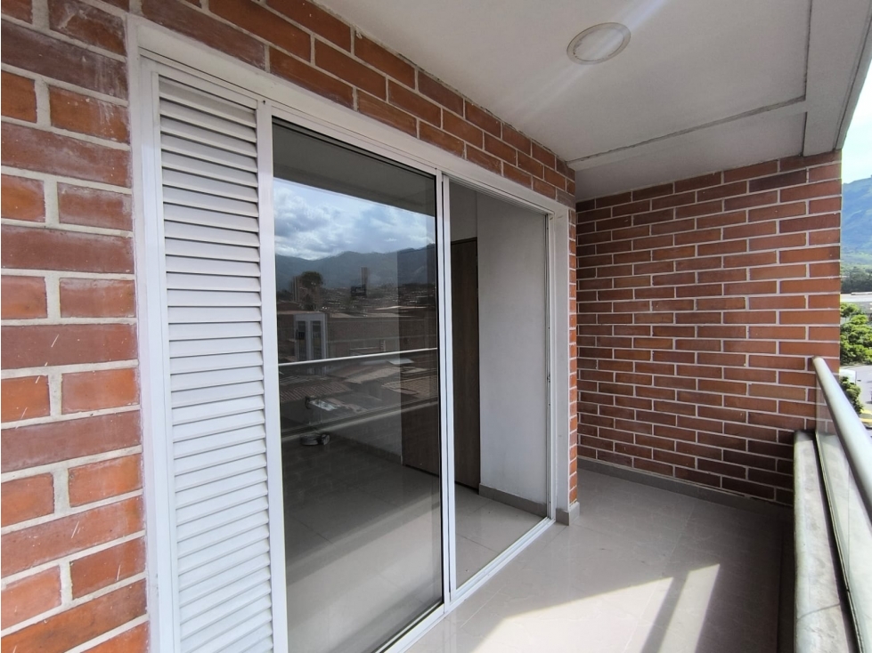 SE VENDE APARTAMENTO CERCA AL PARQUE DE BELLO — foto 4
