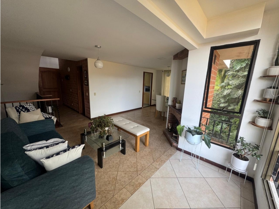 SE VENDE CASA AMPLIA UNIFAMILIAR EN ENVIGADO BARRIO CUMBRES — foto 4