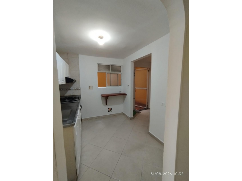 SE VENDE AMPLIO APARTAMENTO EN ENVIGADO MUY CERCA AL PARQUE PRINCIPAL — foto 5