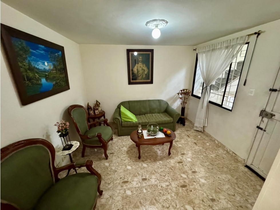 SE VENDE APARTAMENTO AMPLIO EN LA AMÊRICA