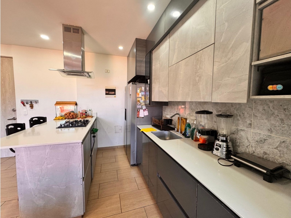 SE VENDE HERMOSO APARTAMENTO EN CALASANZ CERCA AL MALL SANTANA — foto 6
