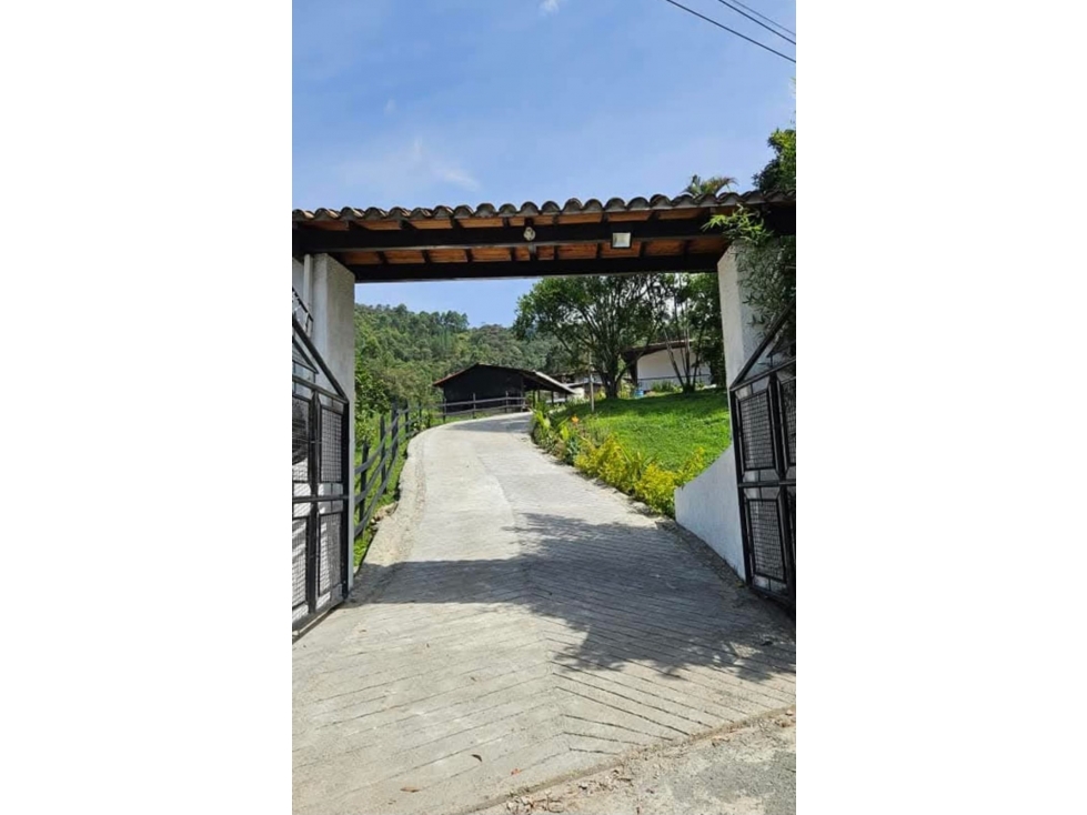 SE VENDE LINDA FINCA EN CALDAS SECTOR LA MIEL — foto 2