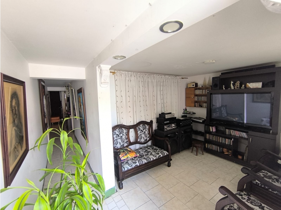 SE VENDE APARTAMENTO CON TERRAZA EN CASTILLA — foto 2