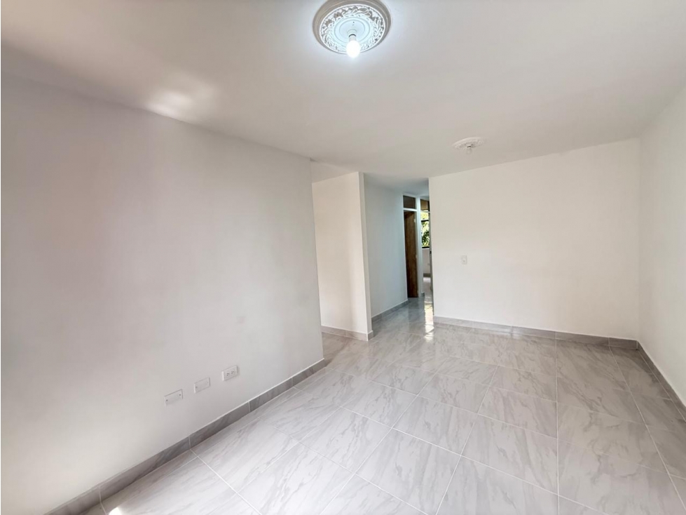 SE VENDE APARTAMENTO EN SABANETA SECTOR MARIA AUXILIADORA PARTE MEDIA — foto 2