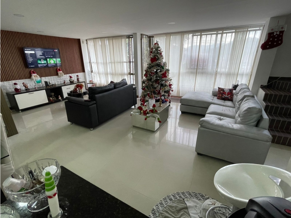 SE VENDE CASA UNIFAMILIAR EN ENVIGADO SECTOR LAS ANTILLAS  — foto 3
