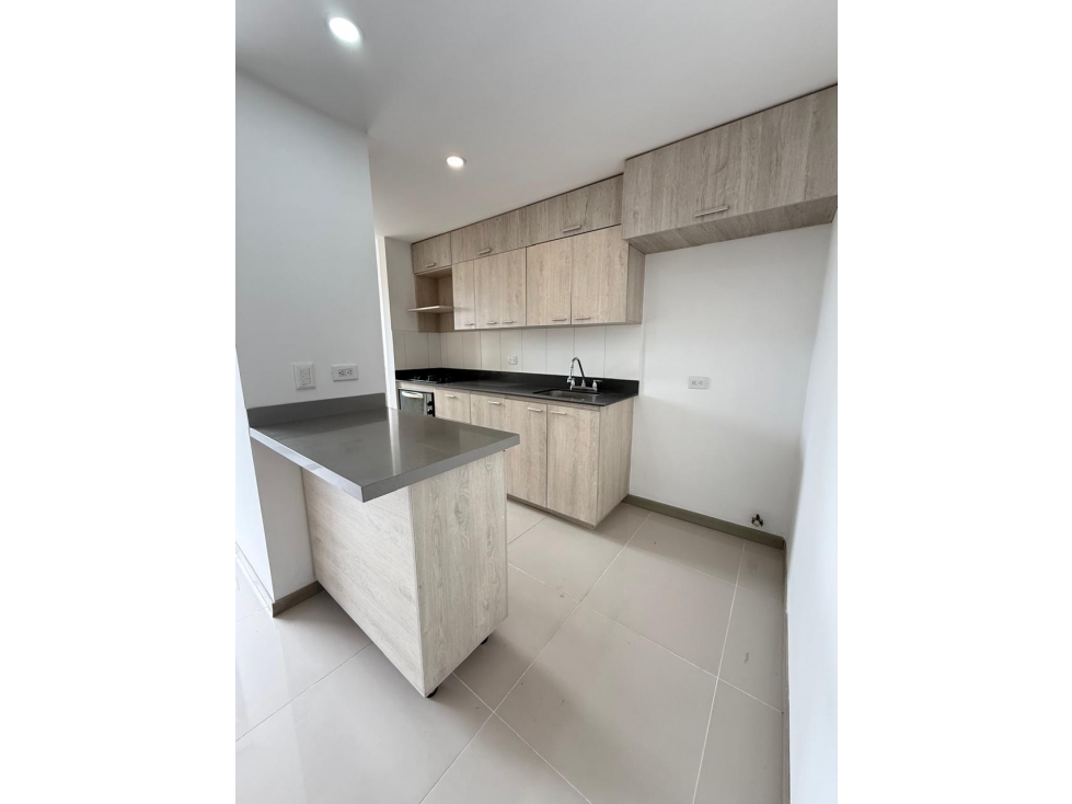 SE VENDE APARTAMENTO EN ENVIGADO BARRIO LA PAZ — foto 4