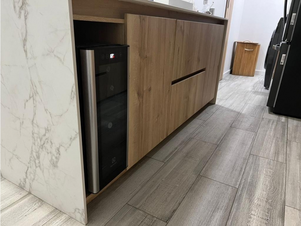 SE VENDE APARTAMENTO EN SABANETA SECTOR EL CARMELO TORRE EIFEL — foto 2