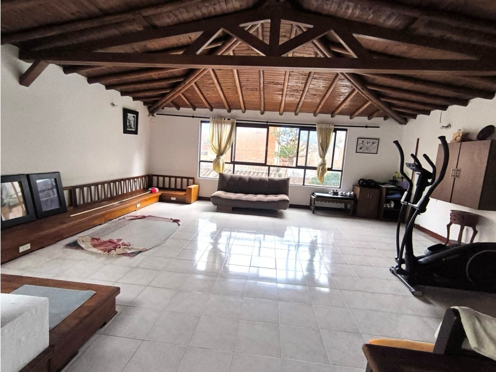 SE VENDE CASA TIPO DÚPLEX EN CABAÑAS PARTE BAJA — foto 3