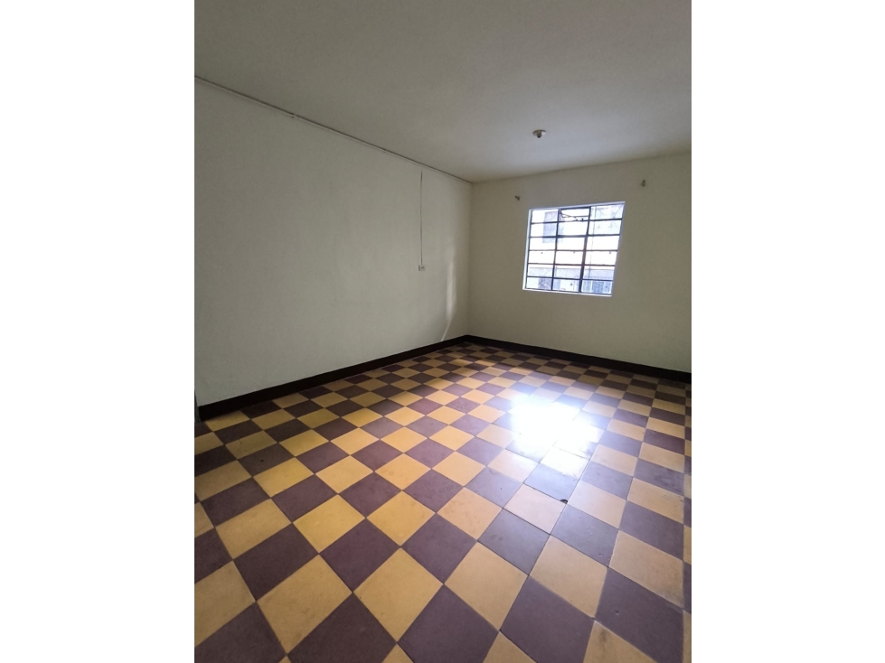 SE VENDE CASA LOTE CON AIRE LIBRE EN COPACABANA BARRIO LA MISERICORDIA — foto 4