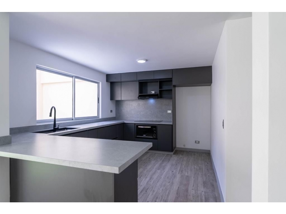 SE VENDE CASA AMPLIA EN SABANETA SECTOR LA DOCTORA PARTE BAJA - 6