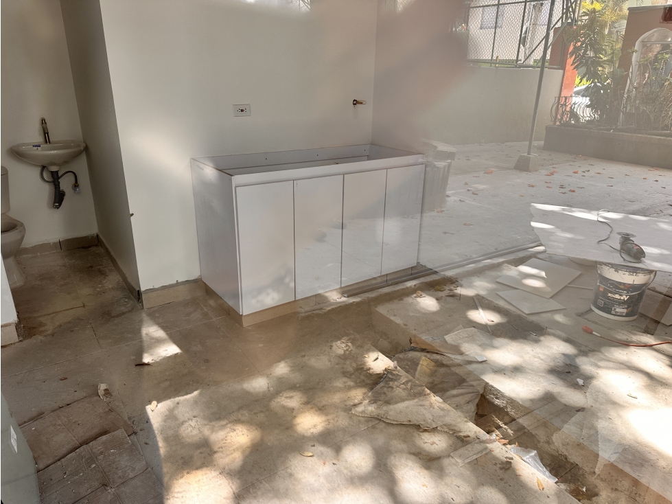 SE VENDE LOCALES COMERCIALES EN SABANETA SECTOR ENTREAMIGOS — foto 2