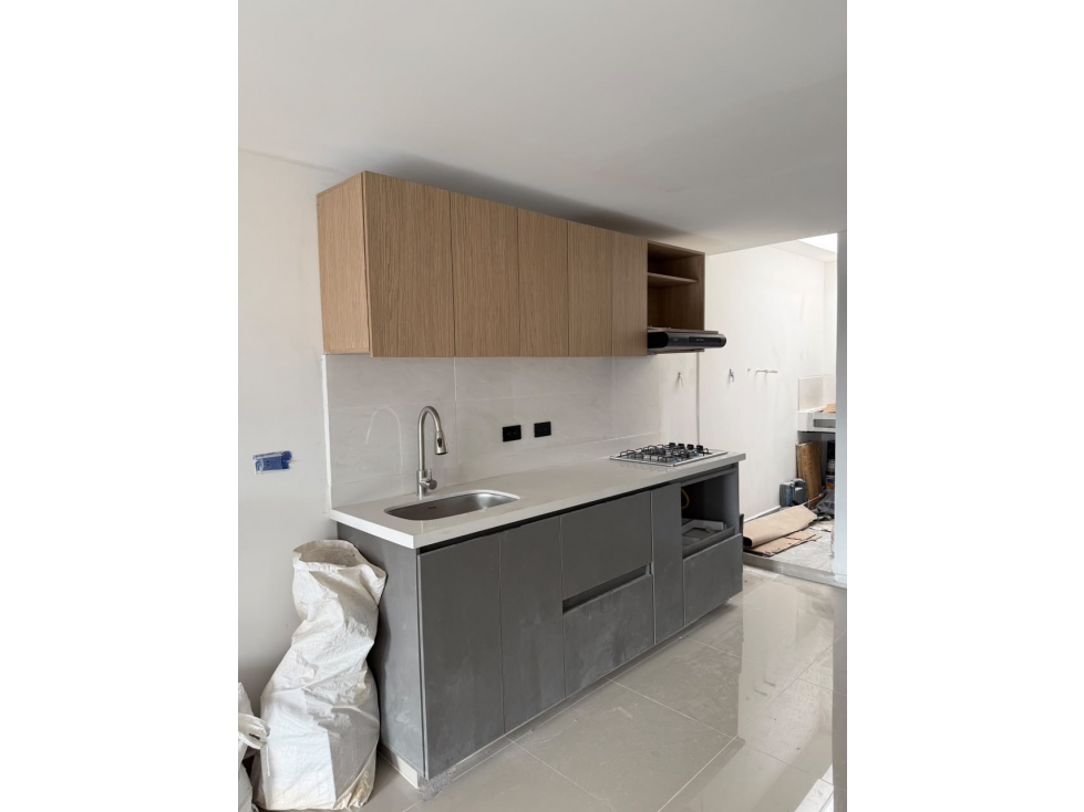 SE VENDE APARTAMENTO EN MANRIQUE CENTRAL PARA ESTRENAR