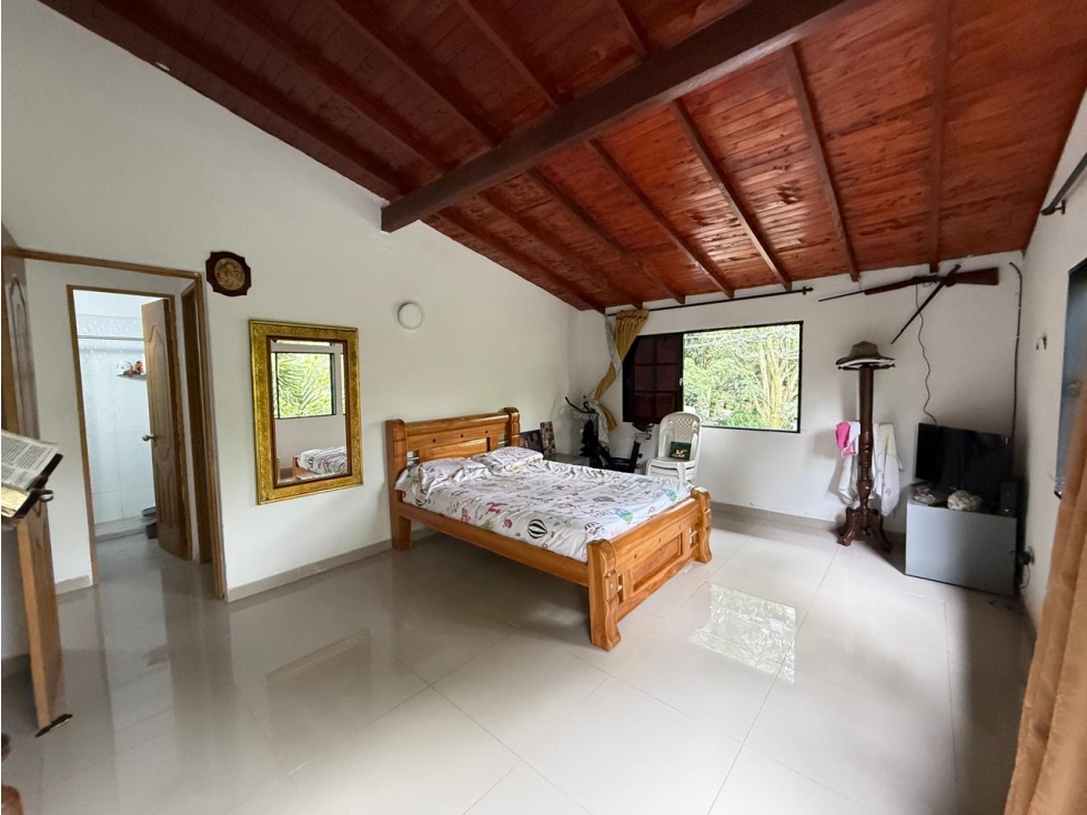 SE VENDE CASA UNIFAMILIAR EN ENVIGADO BARRIO ALTOS DEL TRIANON — foto 6
