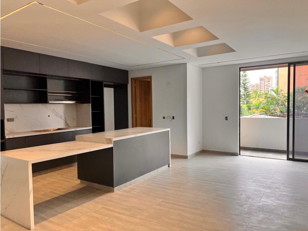 SE VENDE AMPLIO APARTAMENTO EN LAURELES LA CASTELLANA PARA ESTRENAR