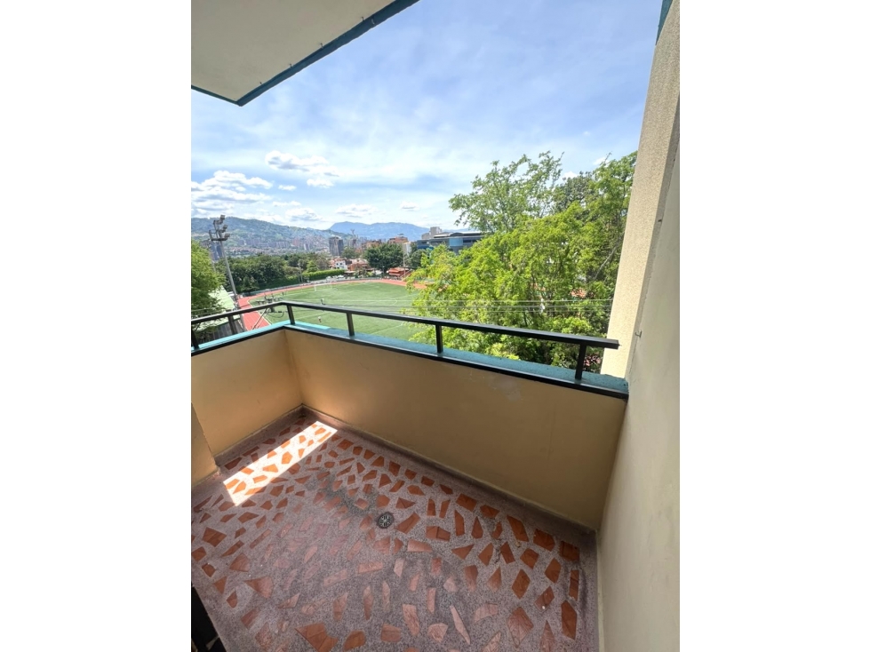SE VENDE APARTAMENTO CON TERRAZA EN ENVIGADO BARRIO EL DORADO — foto 4