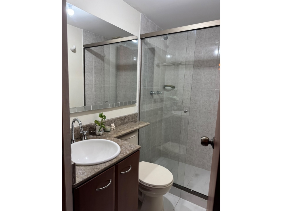 SE VENDE APARTAMENTO EN ENVIGADO SECTOR JARDINES CERCA AL VIVA — foto 5