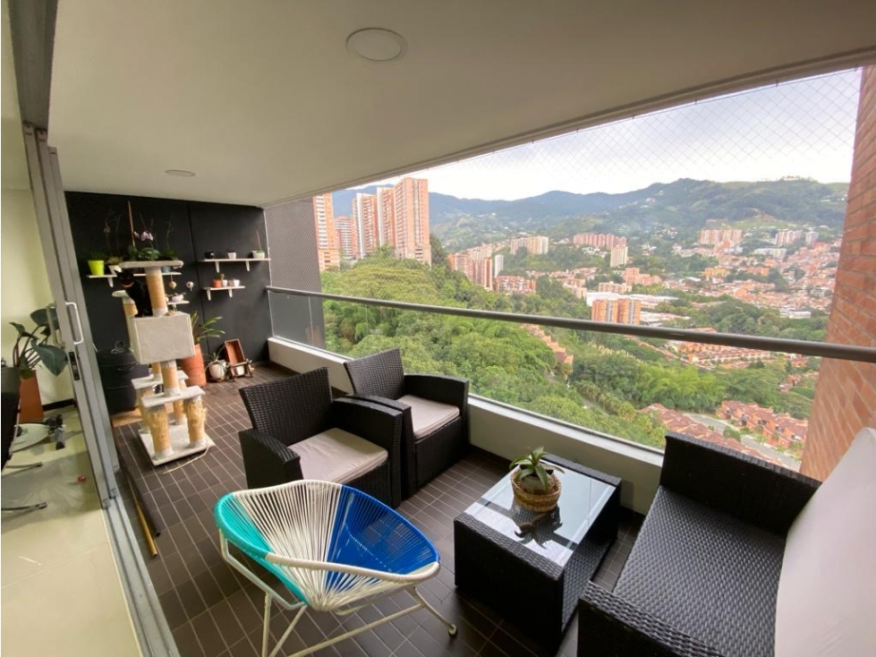 SE VENDE AMPLIO APARTAMENTO EN ENVIGADO SECTOR LOMA LAS BRUJAS — foto 2