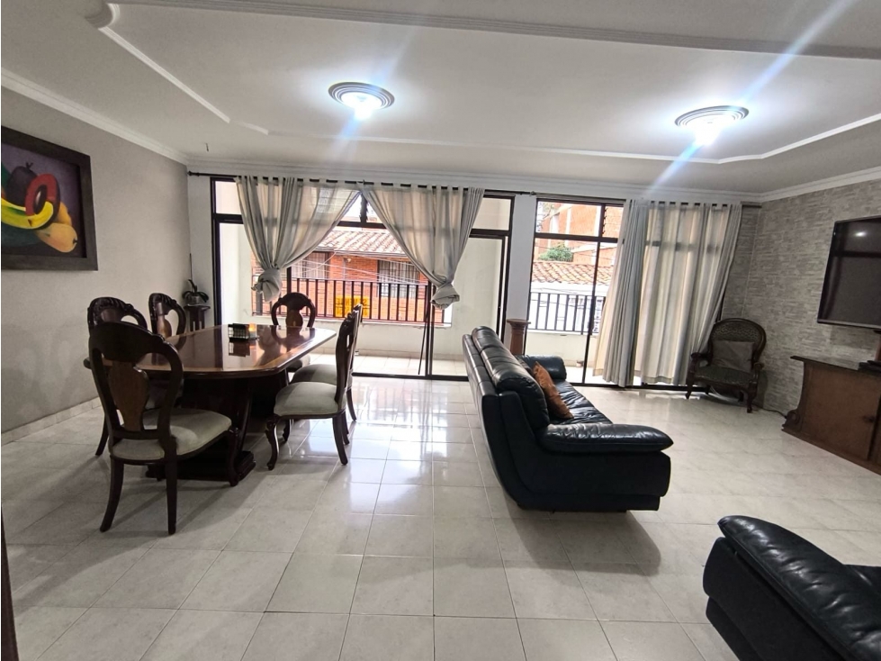 SE VENDE CASA TIPO DÚPLEX EN CABAÑAS PARTE BAJA