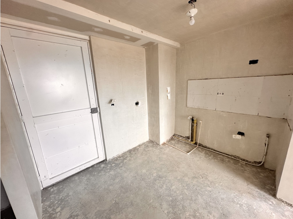 SE VENDE APARTAMENTO EN CALASANZ EN OBRA GRIS — foto 2