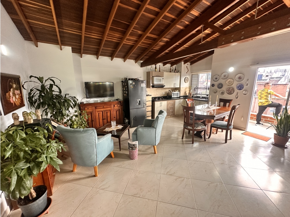 SE VENDE AMPLIO APARTAMENTO EN ENVIGADO SECTOR EL DORADO — foto 2