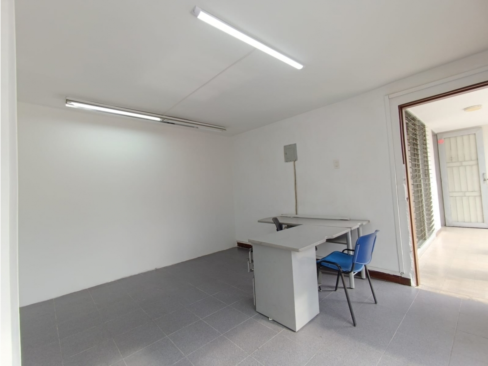 SE VENDEN 2 OFICINAS EN MEDELLÍN EN PASAJE JUNÍN AL FRENTE DE COLTEJER — foto 6